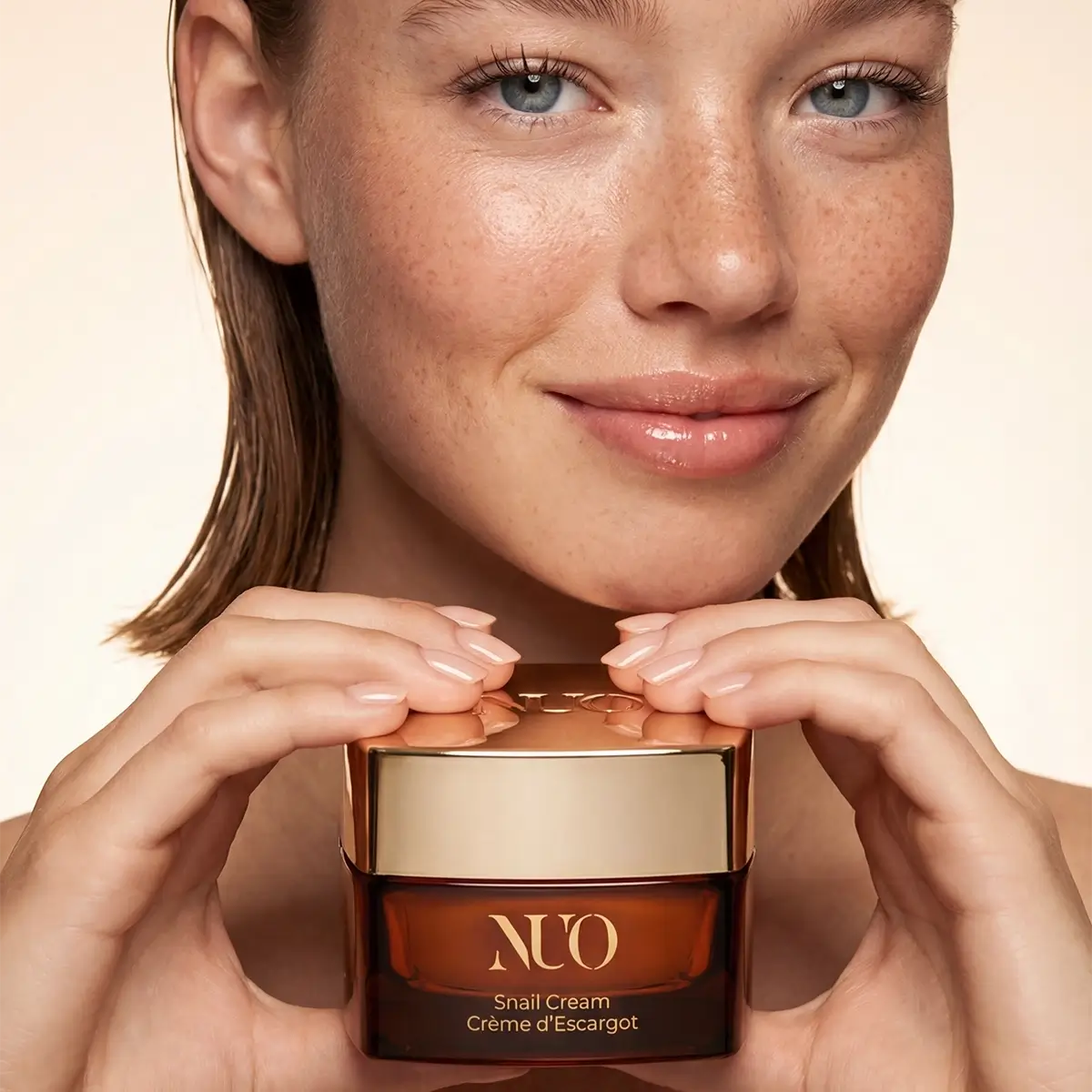 Crema cu Mucina de Melc: când chiar merita