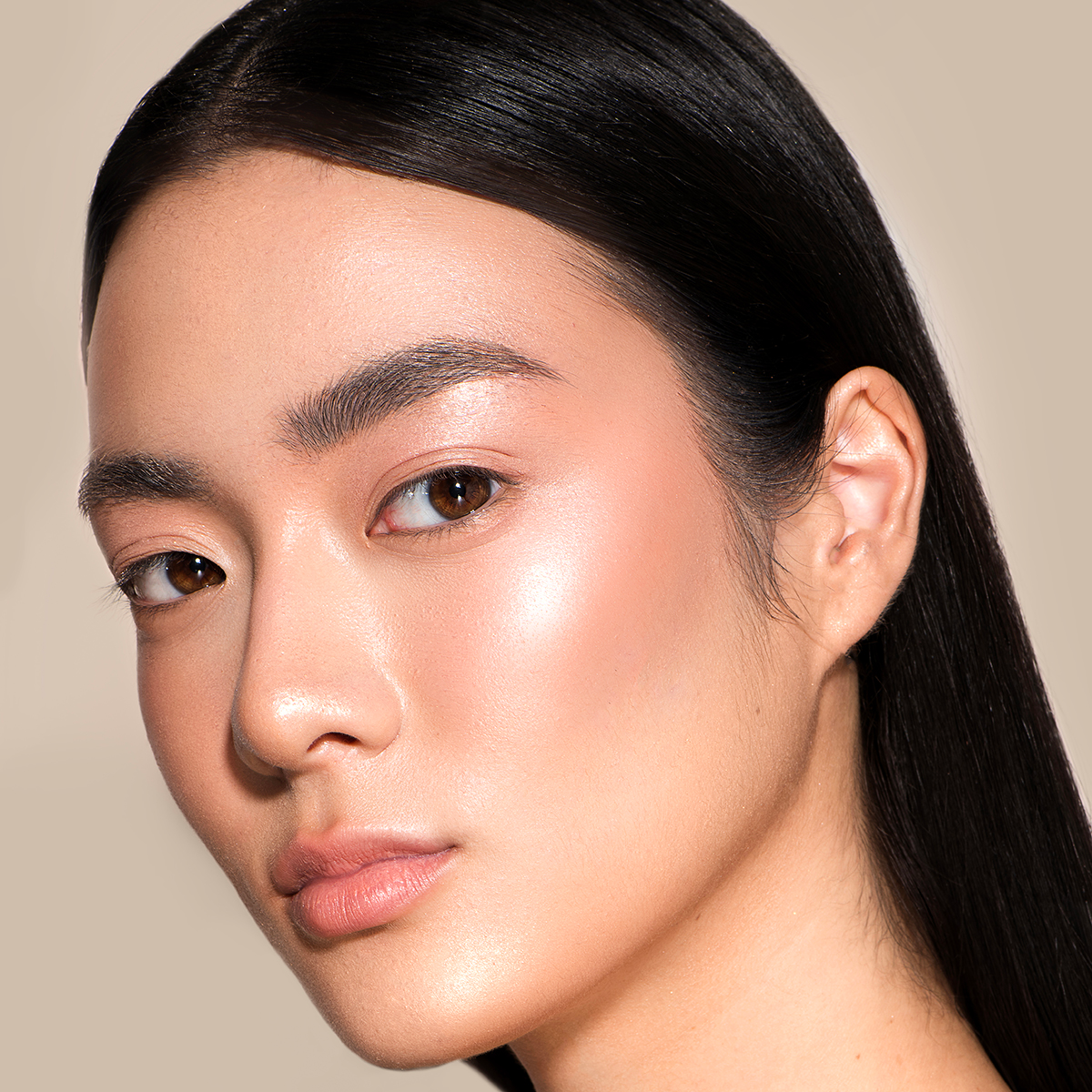 Kit Sun Kissed Look